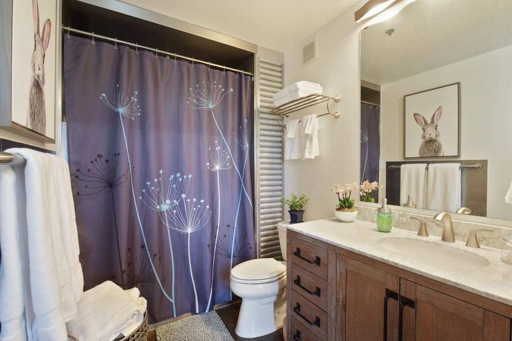 Bathroom before remodel